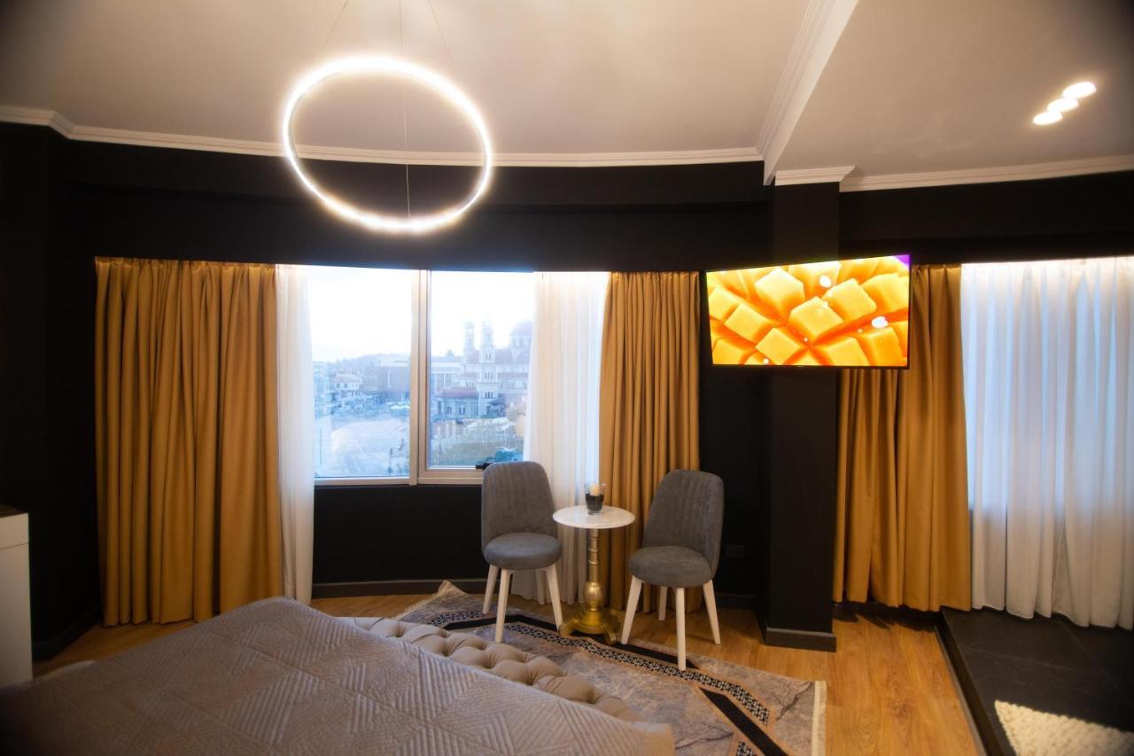 Sky View Hotel Korça Kültér fotó