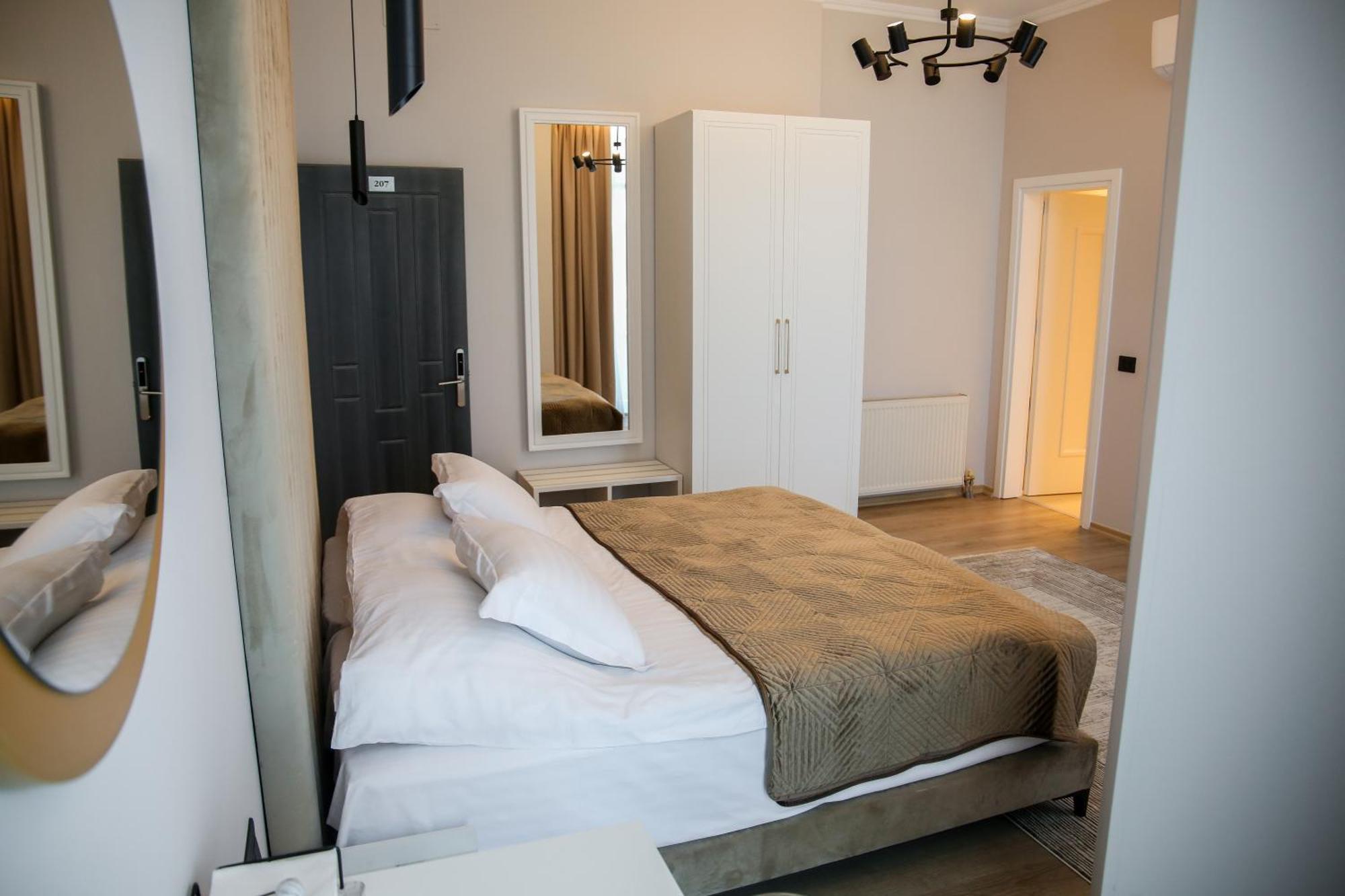 Sky View Hotel Korça Kültér fotó