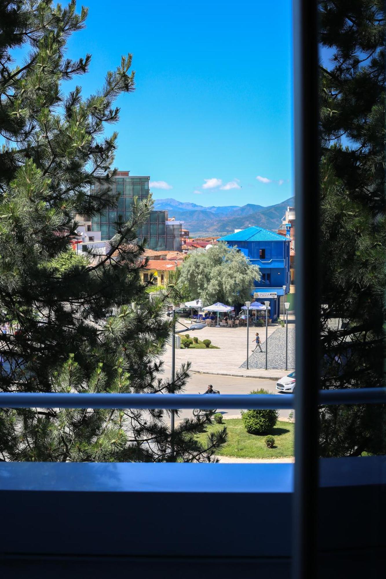 Sky View Hotel Korça Kültér fotó