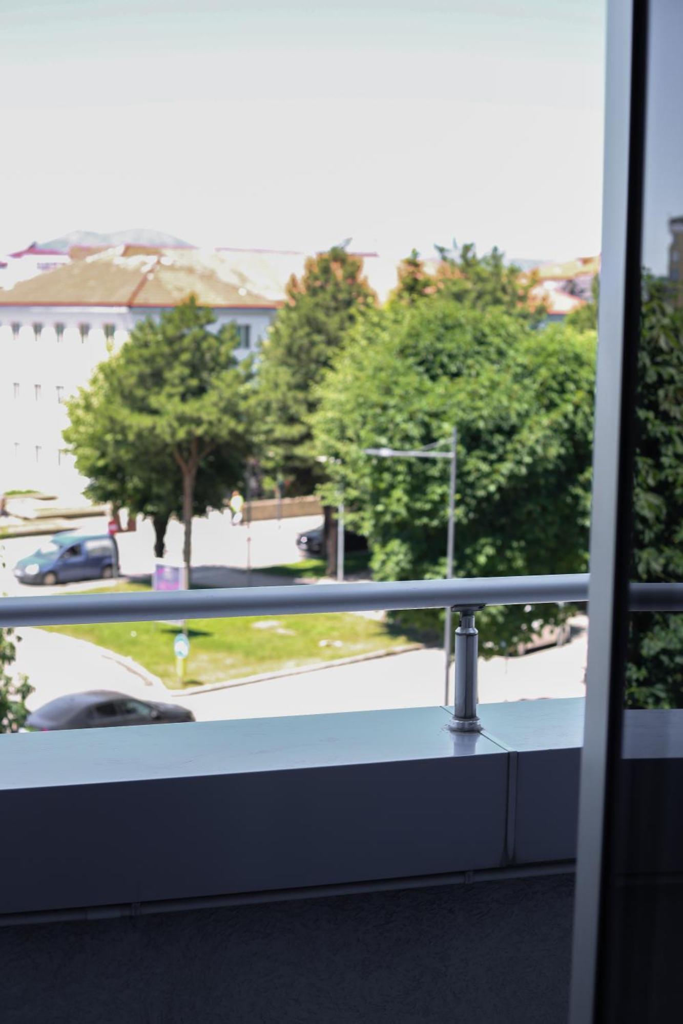 Sky View Hotel Korça Kültér fotó